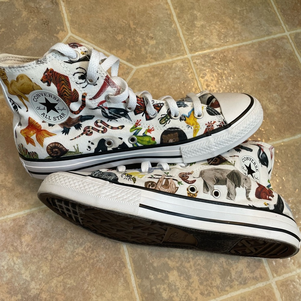 Animal print Converse NWOT